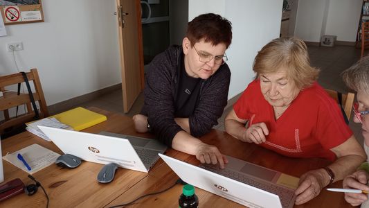 Projekt „Mobilny Cyfrowy Klub Seniora” - sprawozdanie | 2