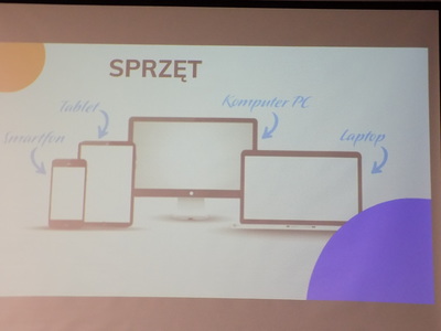 “Cyfrowy Świat drogą do samodzielności            i nowych perspektyw” | 1
