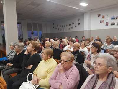 Wykład “Sztuczna inteligencja (AI) w codziennym życiu seniora”  mgr Janusz Ślesak | 4