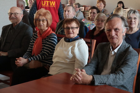 Czy jesteśmy skazani na cywilizację megaslamsów? - wykład dr n. hum. Marii Zrałek | 13