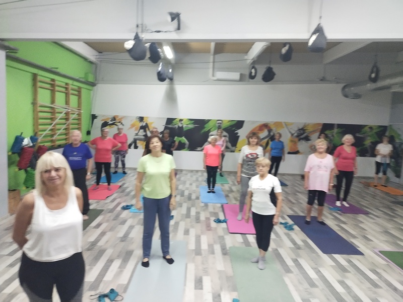 Piątkowe zajęcia gimnastyczne „Zdrowe plecy”